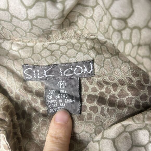 Silk Icon Shirt M Womens Tan Animal Print Classic Quiet Luxury - Picture 3 of 6